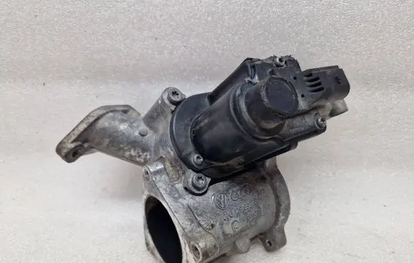 Volkswagen Golf Plus EGR valve 03G129637A