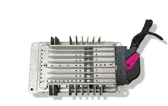Audi A4 S4 B7 8E 8H Sound amplifier 355003