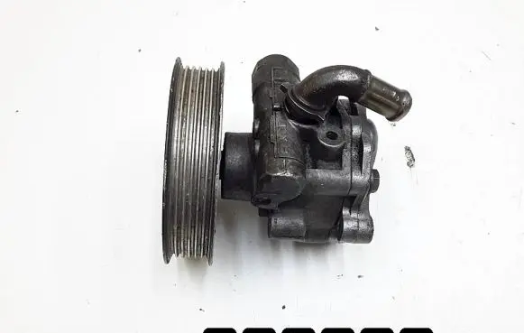 Volkswagen Golf IV Power steering pump 1j0422104