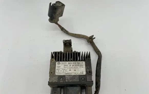 Audi A4 S4 B7 8E 8H Coolant fan relay 8E0959501P 898092000 4B0971955