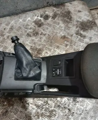 Toyota RAV 4 (XA30) Glove box 5891142030 T9039