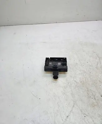 Audi A4 S4 B9 Door control unit/module 8W0959593G