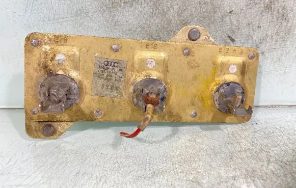 Audi A6 S6 C4 4A Coolant fan relay 4a0959493a