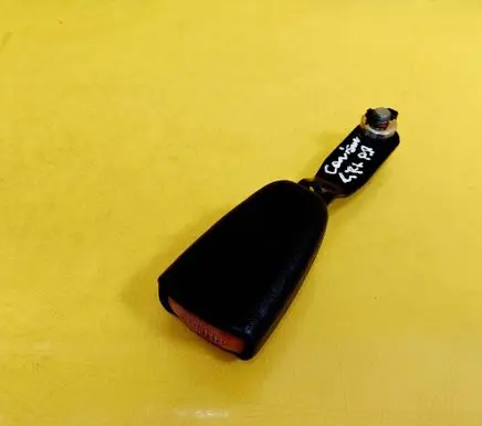 Mitsubishi Carisma Front seatbelt buckle 