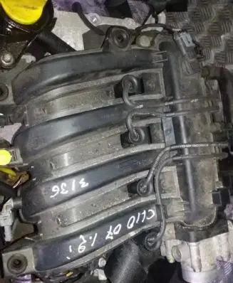 Renault Clio III Intake manifold 8200633248 53469