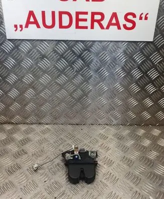 Audi A3 S3 8L Tailgate/trunk/boot lock/catch/latch 8L0827520C