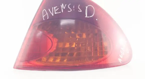 Toyota Avensis T220 Rear/tail lights