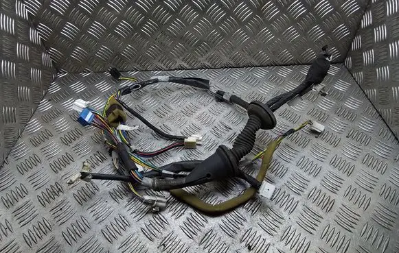 Toyota Prius (XW20) Front door wiring loom 82151