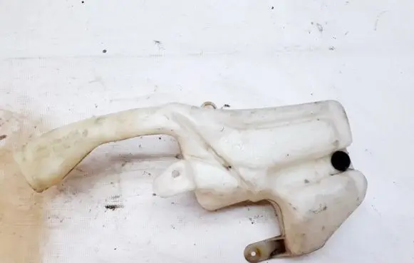 Ford Escort Windshield washer fluid reservoir/tank 95ag17618aa d2l3aba