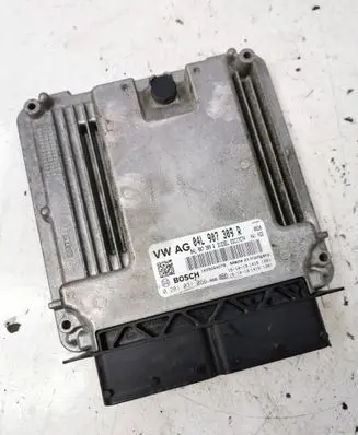 Volkswagen PASSAT B8 Engine control unit/module 04L907309R 1039S84578
