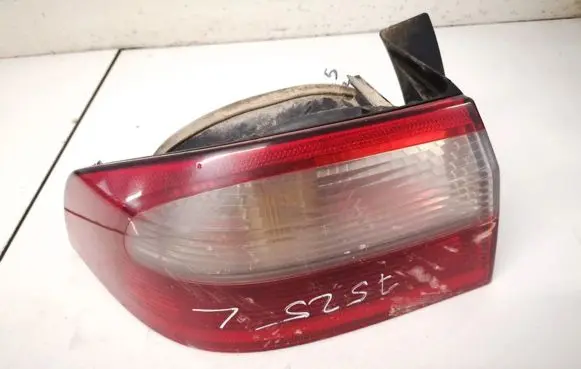 Renault Laguna II Rear/tail lights 8200002473
