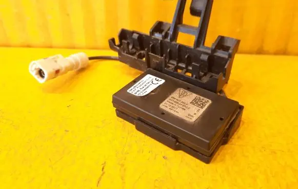 Porsche Macan (95B) Aerial antenna amplifier 95B907245A