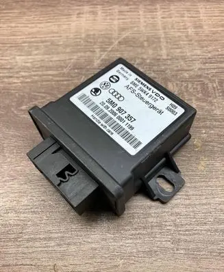 Volkswagen PASSAT B6 Light module LCM 5M0907357 5WK49172