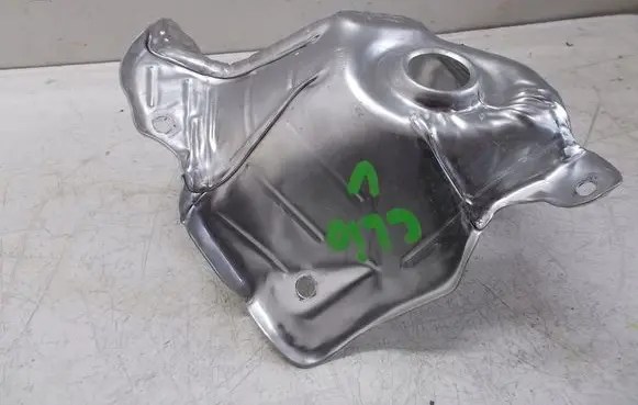 Renault Clio V Heat shield in engine bay osony