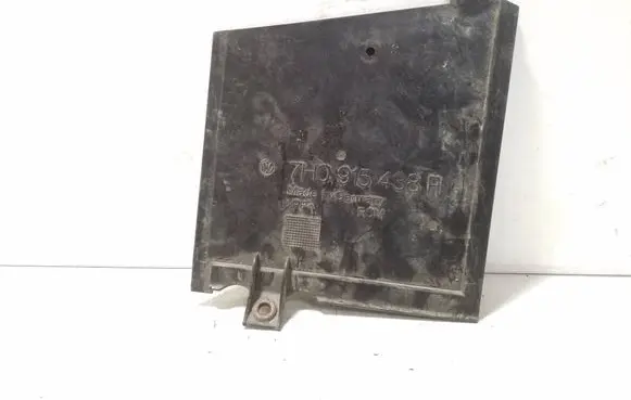 Volkswagen Transporter - Caravelle T5 Battery tray heat shield 7H0915438A