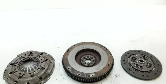 Nissan Almera Tino Clutch set kit 30100BN300