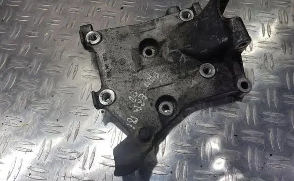 Nissan Almera Tino Engine mounting bracket 11910bm700