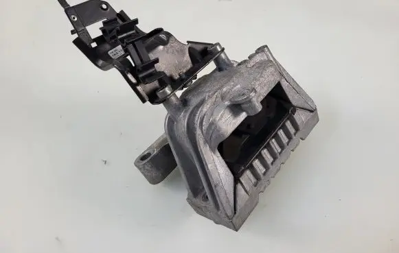 Volkswagen PASSAT CC Engine mount vacuum valve 3C0199262