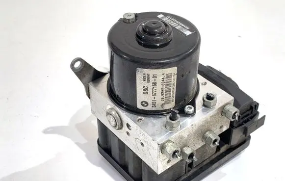 BMW 1 E81 E87 ABS Pump 6777158