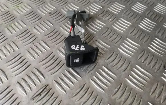 Hyundai Santa Fe Fuel tank opening switch 935552B000