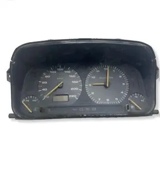 Volkswagen Golf III Speedometer (instrument cluster) 87001262