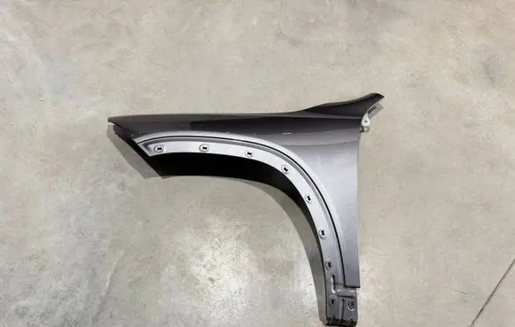 Mercedes-Benz EQB Fender A2438810100