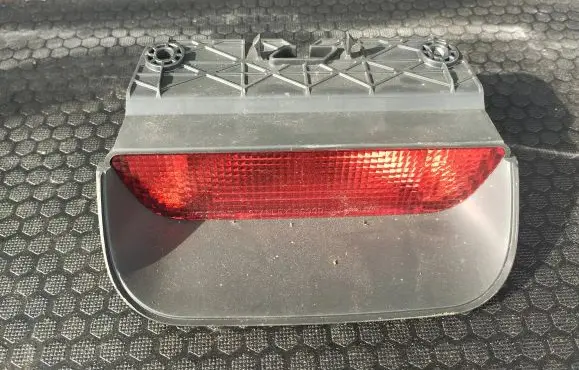 Honda CR-V Third/center stoplight P6939