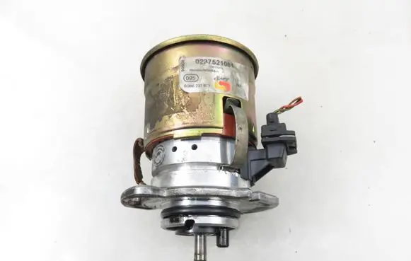 Skoda Felicia II Spark distributor 0237521061
