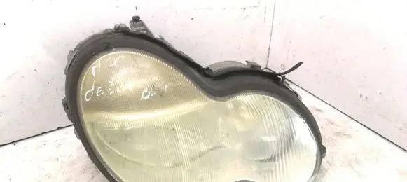 Mercedes-Benz C W203 Headlight/headlamp A2038200261 0301166202