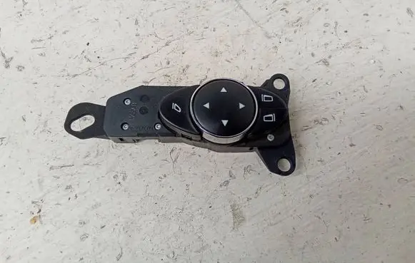 Mercedes-Benz E W211 Wing mirror switch 2118216079