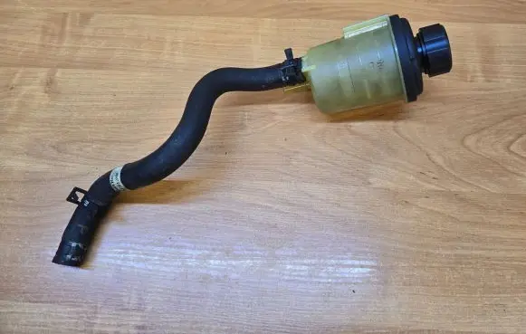 Volvo XC60 Power steering fluid tank/reservoir 6G913R700BC 8291