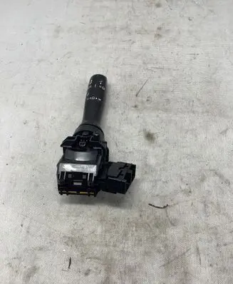 Toyota Yaris Wiper control stalk 17F003LH