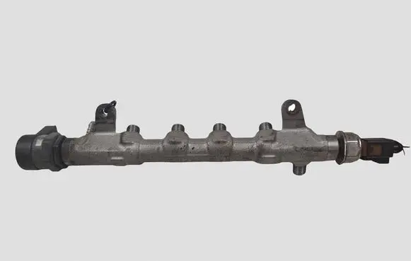 Volkswagen PASSAT CC Fuel main line pipe 03L089N 0322268