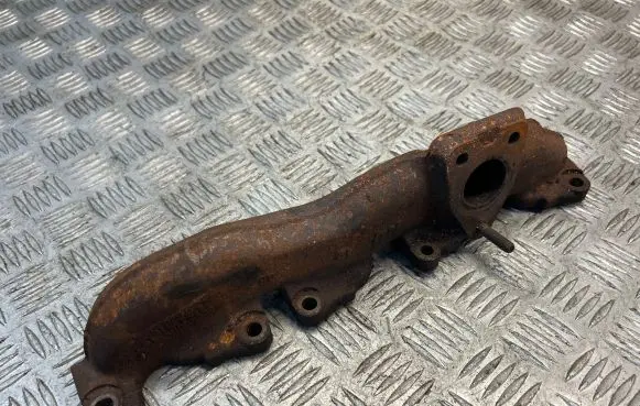 Opel Astra J Exhaust manifold 55565985