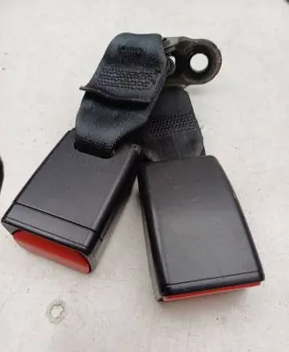Peugeot 208 I Middle seatbelt buckle (rear) 6188682