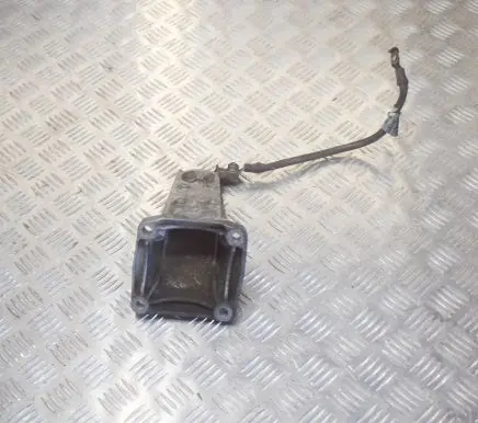 BMW 6 E63 E64 Engine mounting bracket 2282634