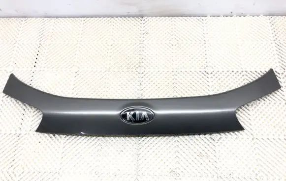 KIA Carens III Trunk door license plate light bar 