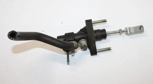 Toyota Corolla Verso E121 Clutch master cylinder 2530711