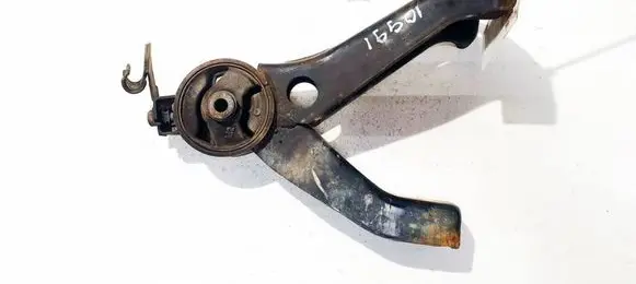 Mitsubishi Outlander Engine mount bracket mn184059