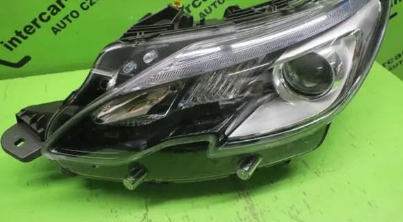 Peugeot 2008 I Headlight/headlamp 9825313980