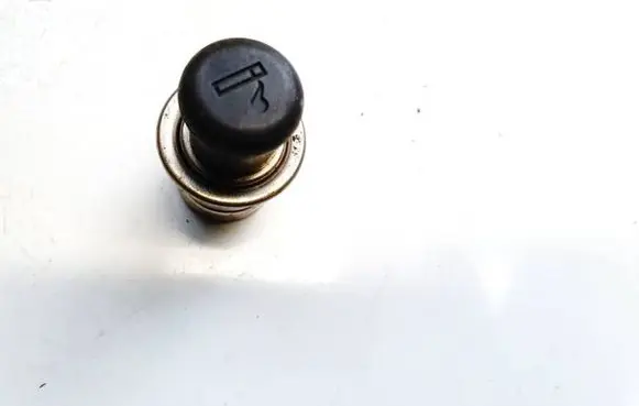 Nissan Sunny Cigarette lighter 
