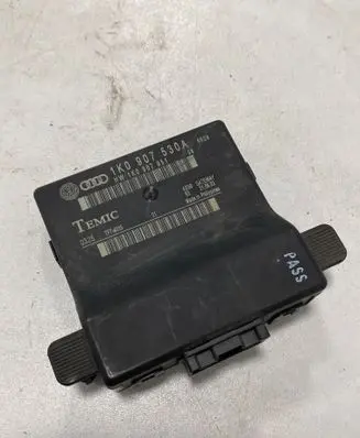 Volkswagen Touran I Gateway control module 1K0907530A 1K0907951