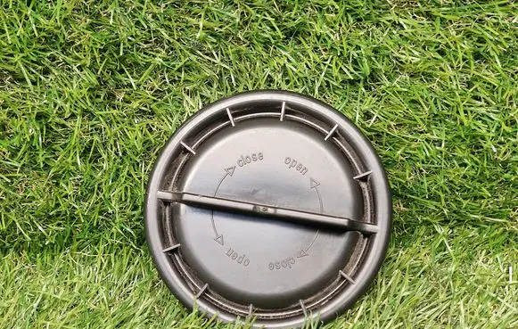 Headlight/headlamp dust cover