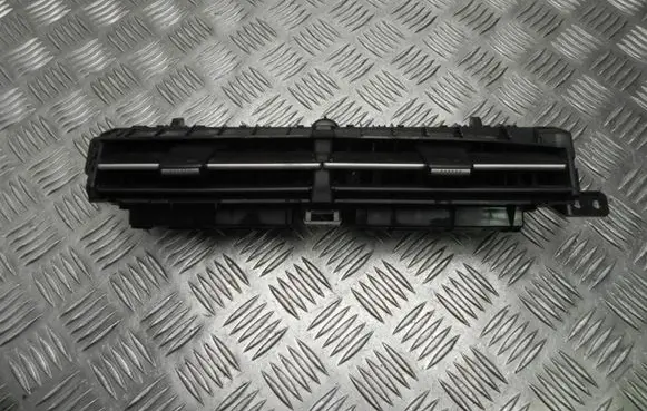 Toyota Prius (XW30) Rear air vent grill 5567047080 T3768