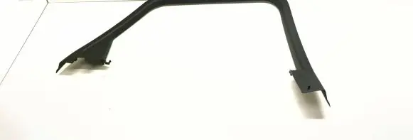 Audi Q3 8U Rear door window/glass frame 8U0867671
