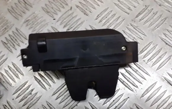 Citroen Xsara Picasso Tailgate exterior lock 9633089280