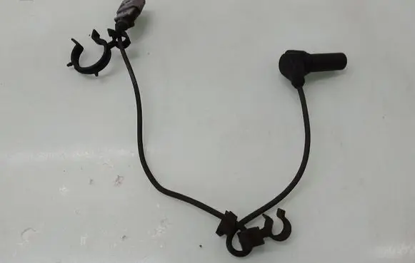 Volkswagen Bora Crankshaft position sensor 038907319D