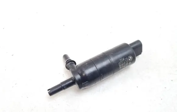 BMW X5 E70 Windscreen/windshield washer pump 7217792 67127217792