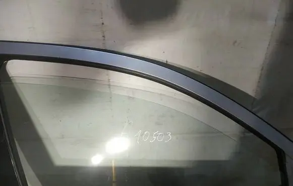 Peugeot 4007 Front door window glass four-door as2