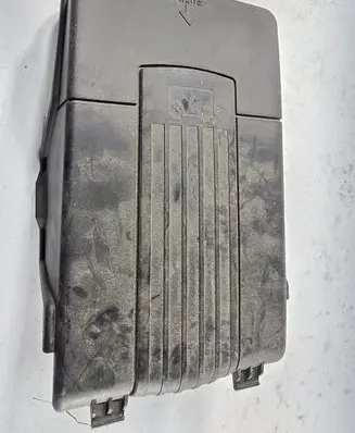 Skoda Octavia Mk2 (1Z) Battery box tray cover/lid 3C0915443A